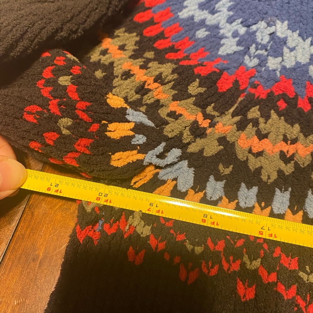 Cozy Multicolor Turtleneck Sweater - Picture 5 of 5